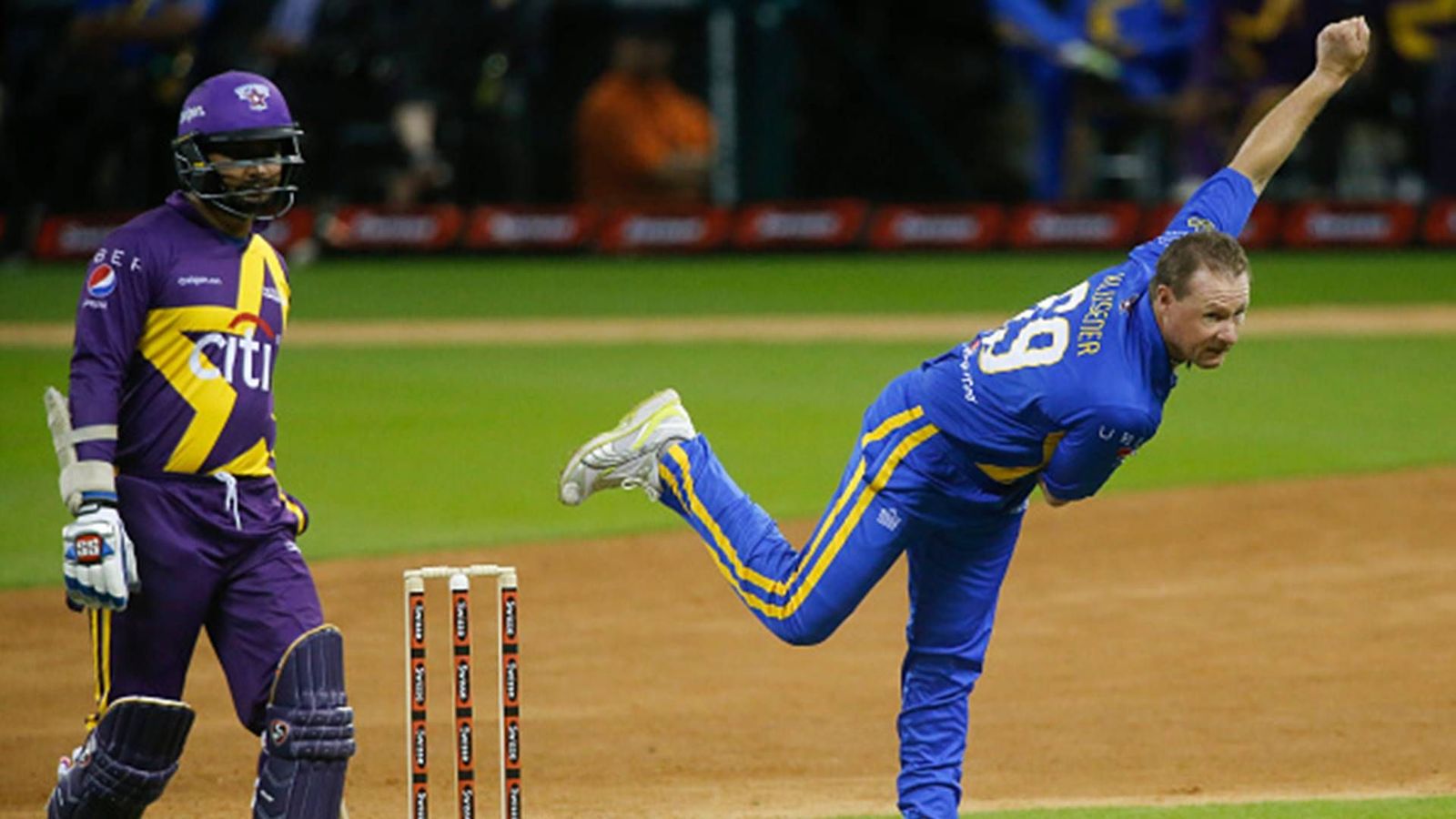 Lucknow Super Giants appoint former Mumbai Indians batting coach as their assistant coach ahead of IPL 2024 Lucknow Super Giants appoint former Mumbai Indians batting coach as their assistant coach ahead of IPL 2024