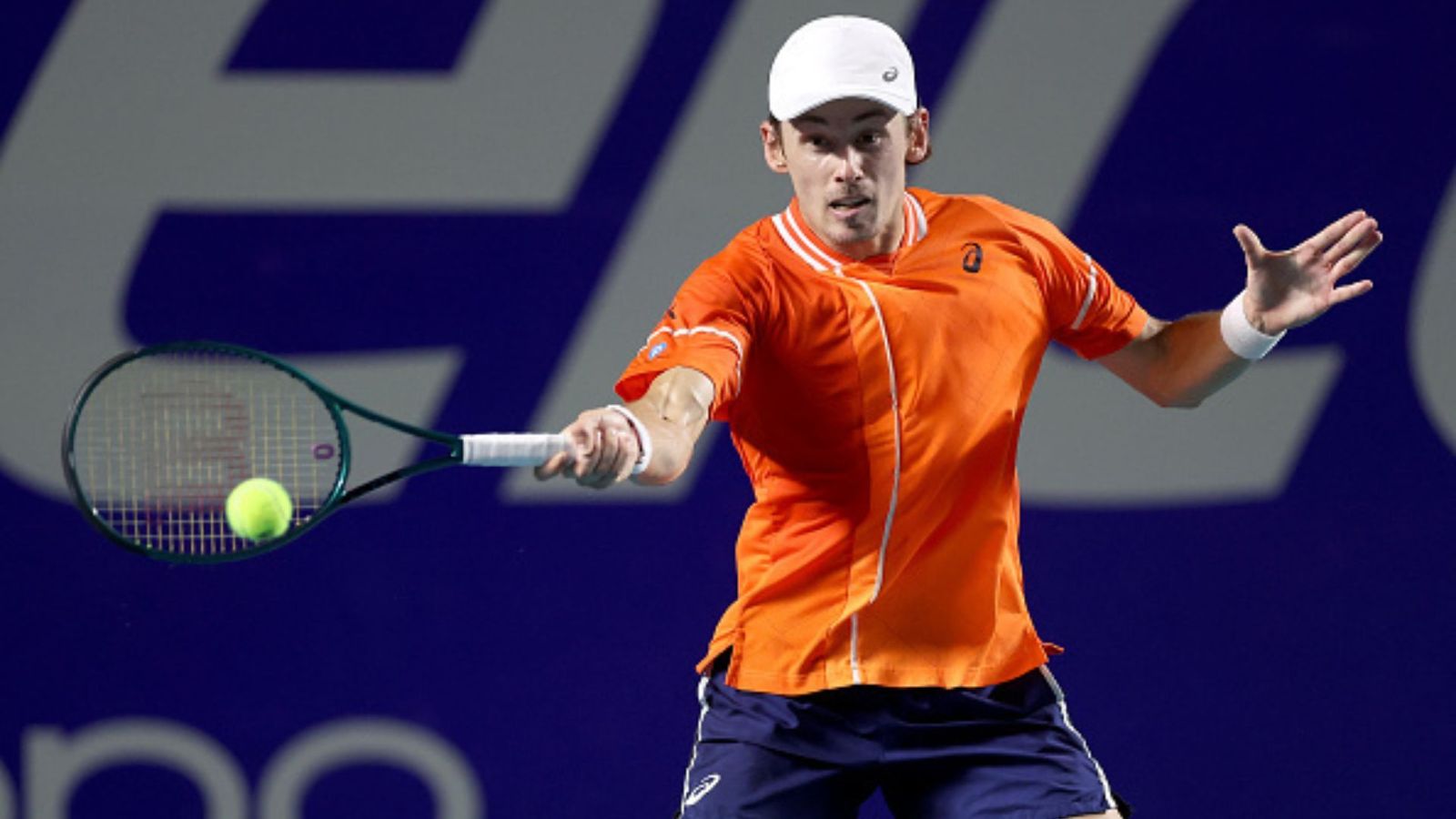 Mexican Open: Defending champion Alex de Minaur advances to final as Jack Draper retires, set to face Casper Ruud Alex De Minaur of Australia returns a shot to Jack Draper of Great Britain during the semifinals. (Getty Images)