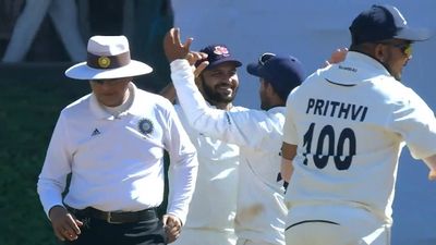 After Shardul Thakur's maiden ton, Mumbai bowl out Tamil Nadu for 162 to win by an innings and 70 runs to reach 48th Ranji Trophy final Shardul Thakur celebrates Mumbai's win with Shams Mulani and Prithvi Shaw (Screengrab: BCCI Domestic, X)