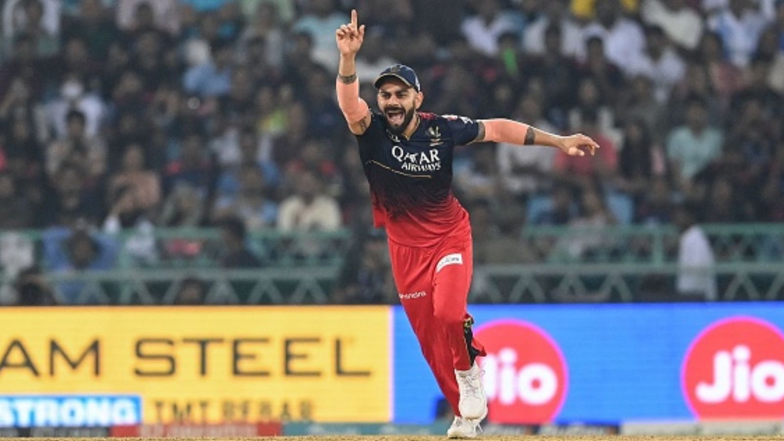 IPL 2024: Virat Kohli reveals why Indian Premier League is 'loved so much' by fans across the world; know here RCB batter Virat Kohli.
