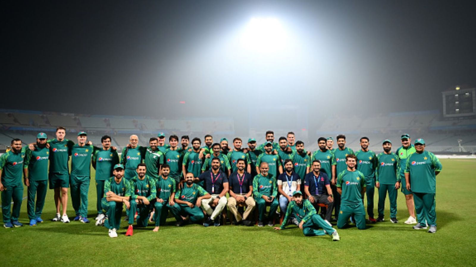 Legendary Australian all-rounder front-runner for Pakistan's head coach job, PCB also considering West Indies' hero for the role Pakistan cricket team players and staff.