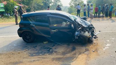 Ex-Sri Lanka star rushed to hospital after Rishabh Pant-like gruesome road accident, car badly destroyed after collision with lorry Ex-Sri Lanka cricketer Lahiru Thirimanne meets with gruesome road accident on Thursday, March 14 in the Thrippane area of Anuradapura, Sri Lanka. (X)