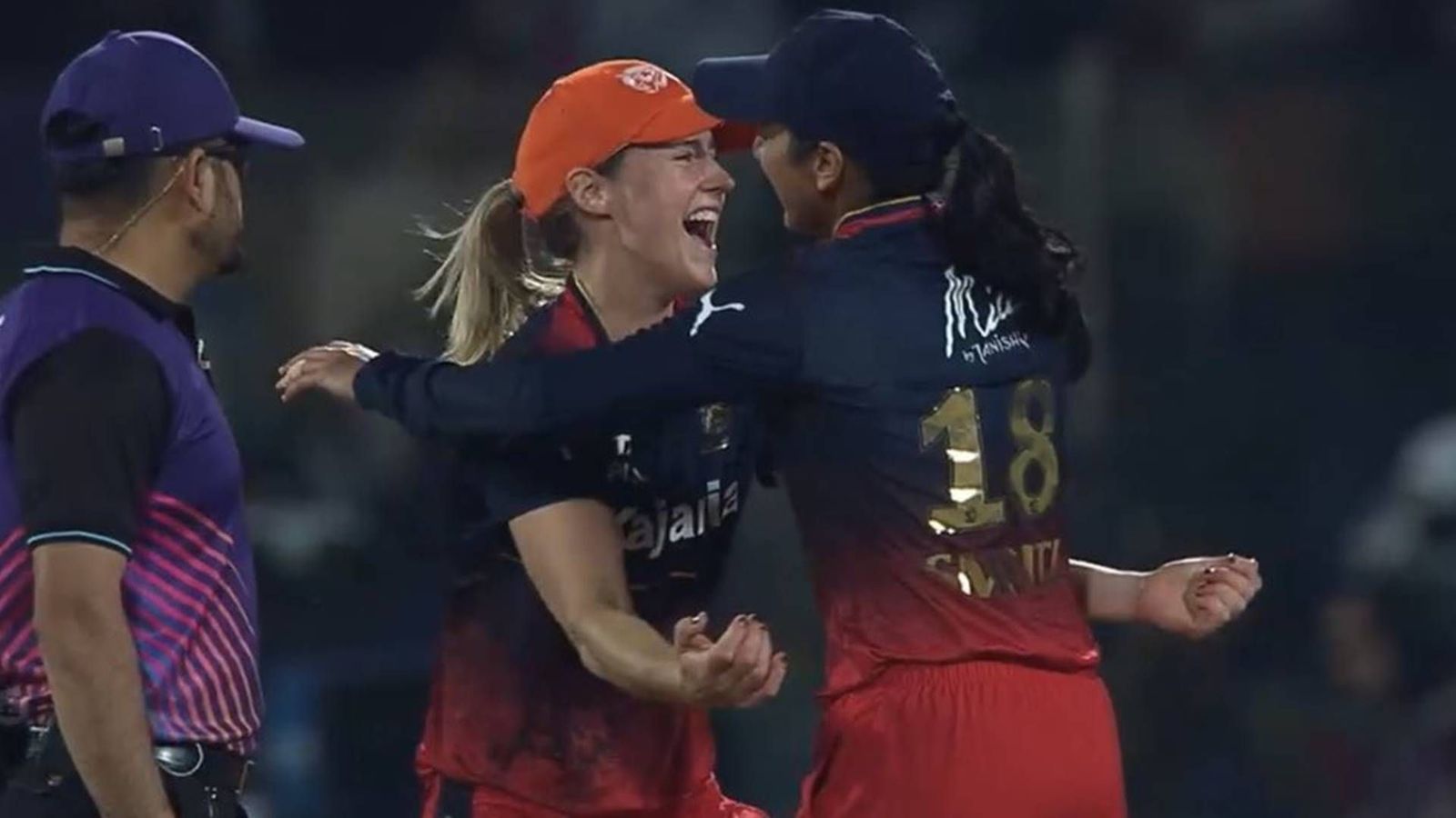 Ellyse Perry's all-round display helps RCB beat defending champions MI by 5 runs in nail-biting clash to reach WPL 2024 final Ellyse Perry and Smriti Mandhana celebrate RCB's 5-run win over MI (Screengrab: X)