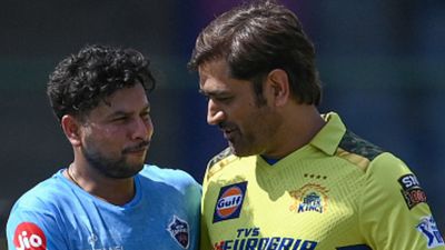 'I wanted him to...': Kuldeep Yadav's big revelation on MS Dhoni's decision which triggered his bowling downfall Delhi Capitals' Kuldeep Yadav (left) and Chennai Super Kings' MS Dhoni in this frame. (Getty)