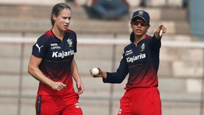 Smriti Mandhana's one last advice for RCB teammates before WPL 2024 final clash vs DC, says 'All of those things are just...' Royal Challengers Bangalore's Ellyse Perry (left) and captain Smriti Mandhana in this frame. (Getty)