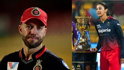 AB de Villiers roots for Smriti Mandhana-led RCB to clinch WPL 2024 title with a special request, says 'Give the men’s team some...' AB De Villiers (left) and Women's Royal Challengers Bangalore team's captain Smriti Mandhana in this frame. (Getty)