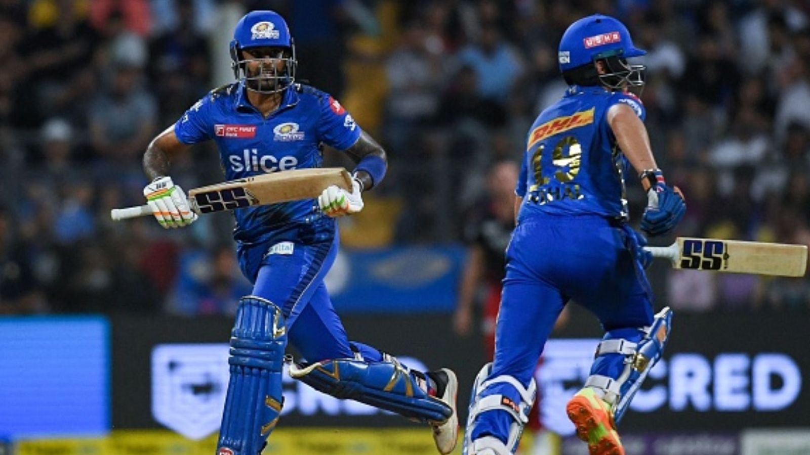 Suryakumar Yadav injury: 2 batters who are front-runners to replace No.1 ranked T20I batter in Mumbai Indians' playing XI in IPL 2024 Mumbai Indians batter Suryakumar Yadav (L) and Nehal Wadhera (R).
