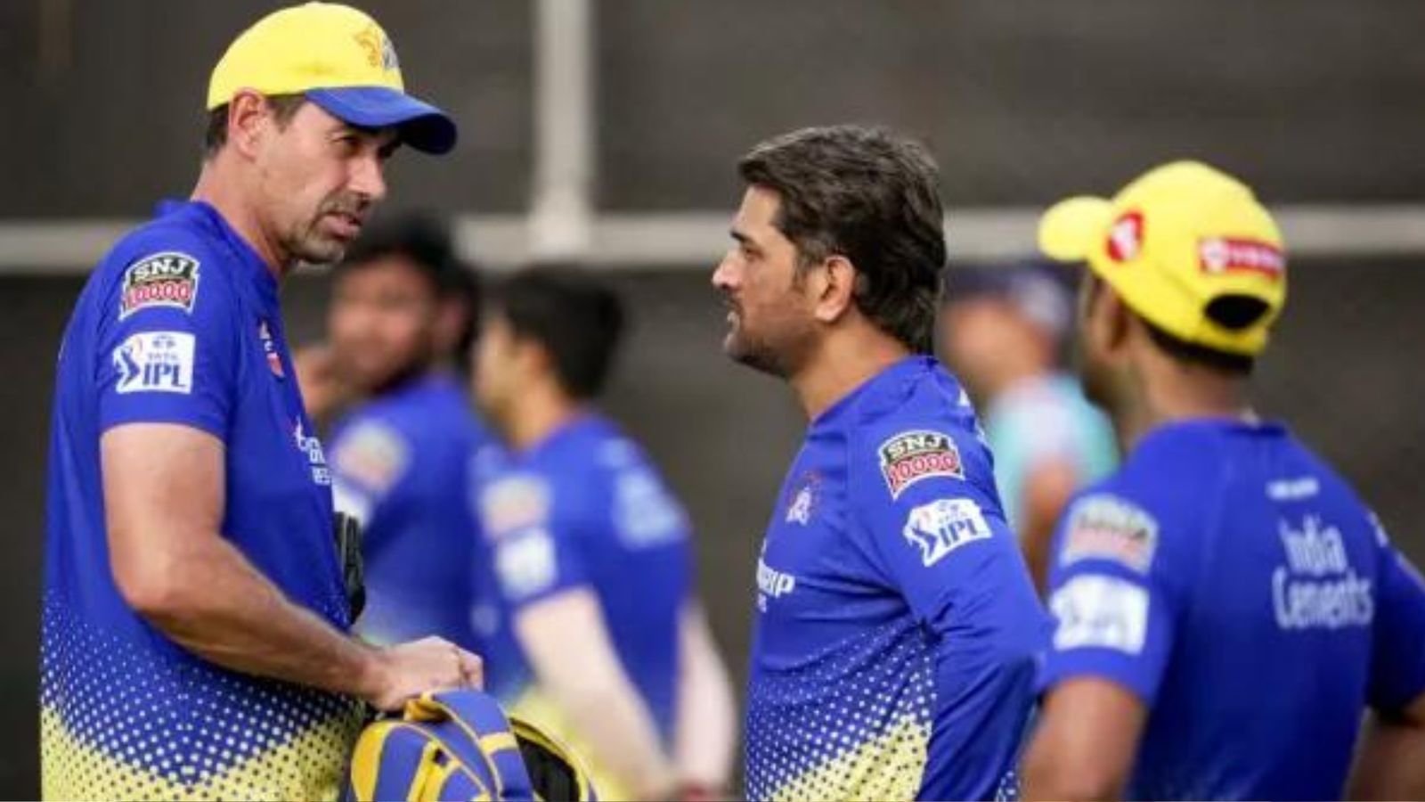 CSK coach reveals reaction of players after MS Dhoni told them about quitting captaincy, says 'when he informed that he is leaving...' CSK coach reveals reaction of players after MS Dhoni told them about quitting captaincy, says 'when he informed that he is leaving...'