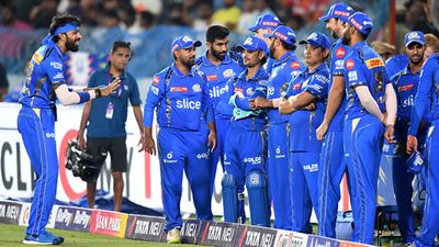 'Just trying to spend time with all players, getting to know them better,' says Hardik Pandya as he gets booed by Hyderabad crowd Hardik Pandya speaking to Mumbai Indians players (Getty Images)