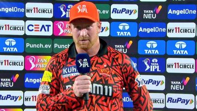Heinrich Klaasen points out Hardik Pandya's glaring mistake that led to SRH posting highest-ever IPL total Heinrich Klaasen during the innings break (Screengrab: X)