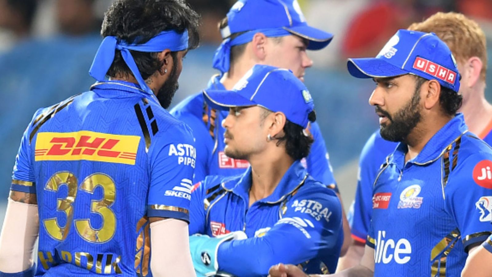 IPL 2024: Hardik Pandya ignores Rohit Sharma and Jasprit Bumrah as debate around rift within Mumbai Indians camp intensifies IPL 2024: Hardik Pandya ignores Rohit Sharma and Jasprit Bumrah as debate around rift within Mumbai Indians camp intensifies