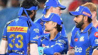 IPL 2024: Hardik Pandya ignores Rohit Sharma and Jasprit Bumrah as debate around rift within Mumbai Indians camp intensifies Mumbai Indians suffered a 31-run loss against Sunrisers Hyderabad. (PC: Getty)