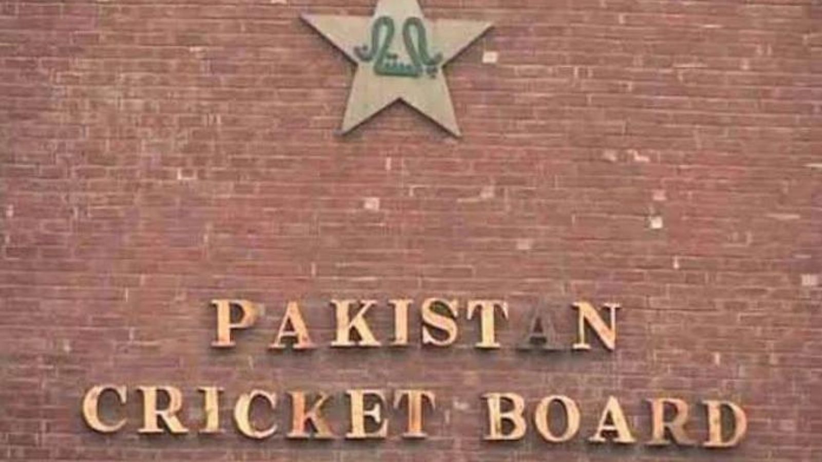 PCB set to appoint Aussie legend as Pakistan's new head coach after latter parts ways with South Australia domestic teams Pakistan Cricket Board's office. (X)