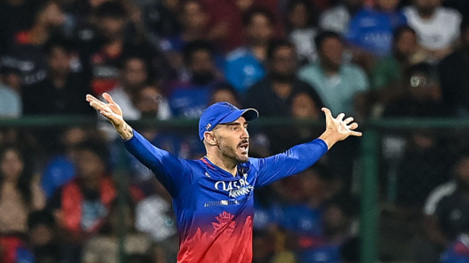 'Mistakes like that can cost you in the IPL': Faf du Plessis rips his players for making two grave errors against Lucknow Super Giants RCB captain Faf du Plessis. (PC: Getty).
