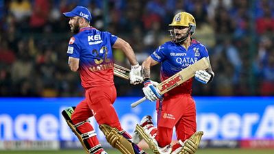 'He has become Aaya Ram, Gaya Ram...takes salary but': RCB superstar brutally slammed by ex-India cricketer Glenn Maxwell (L) and Virat Kohli (R). (PC: Getty).