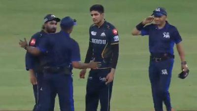 Watch: Shubman Gill, Rahul Tewatia lose their cool after third umpire Nitin Menon gives decision without showing ultraedge on big screen Shubman Gill and Rahul Tewatia's heated exchange with the on-field umpires (Screengrab: X)
