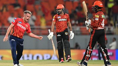 Record Alert: Abhishek Sharma becomes first Sunrisers Hyderabad batter in IPL history to achieve this feat Sam Curran (L) celebrates Abhishek Sharma's (R) wicket (Getty Images)