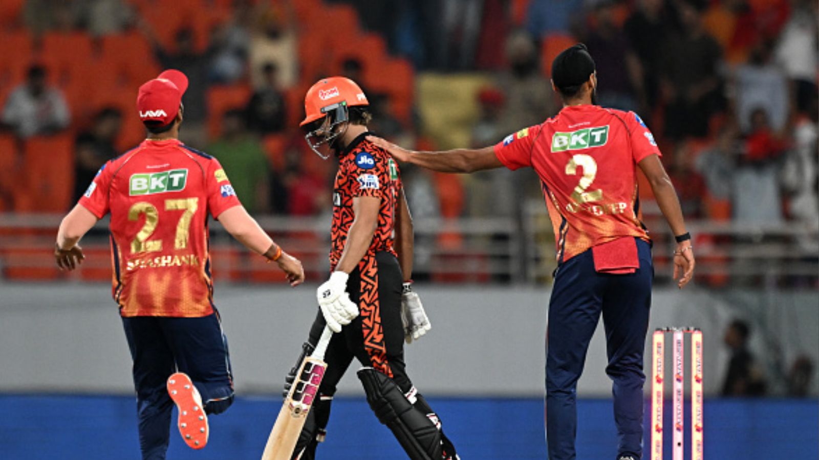 IPL 2024 Points Table: SRH move closer to top 4 spot after beating SRH, DC bite dust at bottom as RR unaffected on summit Punjab Kings' Arshdeep Singh (R) pats Sunrisers Hyderabad's Nitish Kumar Reddy after taking his wicket during their IPL 2024 clash on April 9. (Getty)