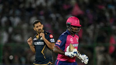 Big blow to Sanju Samson after RR's first defeat in IPL 2024, slapped with hefty fine for this reason RR skipper Sanju Samson (right) and GT's star pacer Mohit Sharma in this frame. (Getty)