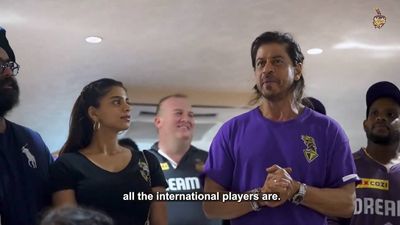 Shah Rukh Khan makes a special request to senior players in KKR dressing room after easy win over LSG, says 'You have a lot of young kids...' Shah Rukh Khan with daughter Suhana in KKR dressing room (Screengrab: KKR, X)