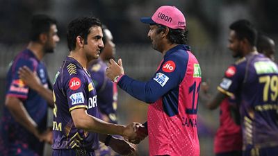 'Nothing wrong with changing manufacturer': Gautam Gambhir suggests dumping Kookaburra ball amidst high-scoring IPL matches Gautam Gambhir and Kumar Sangakkara after the clash between KKR and RR (Getty Images)