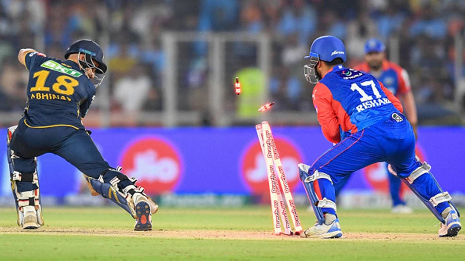 Rishabh Pant equals Dinesh Karthik's 15-year-old IPL feat, gets 'Player of the Match' award despite Delhi Capitals’ bowling dominance Rishabh Pant pulls off the stumping against Gujarat Titans (Getty Images)