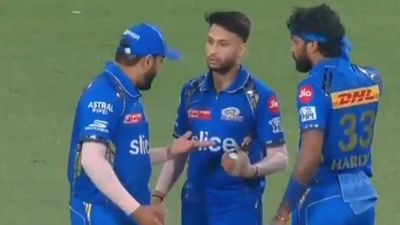 WATCH: Akash Madhwal ignores Hardik Pandya, follows Rohit Sharma's instructions during PBKS vs MI's IPL 2024 showdown Mumbai Indians' Rohit Sharma (left), Akash Madhwal (centre) and Hardik Pandya in this frame. (X)