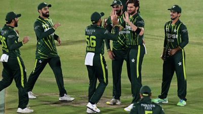 Pakistan Cricket Board likely to announce separate coaches for national team in red-ball and white-ball cricket on THIS date Pakistan's Shaheen Shah Afridi (2R) celebrates with teammates after taking the wicket of New Zealand's Tim Robinson. (Getty)