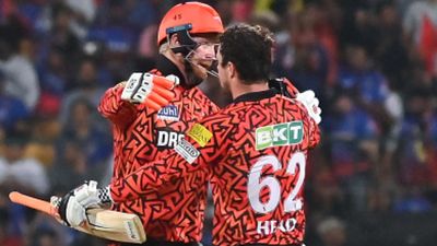 Are Sunrisers Hyderabad gunning to break their record once again in match against Delhi Capitals? SRH fielding coach reveals Heinrich Klaasen and Travis Head. (PC: Getty).
