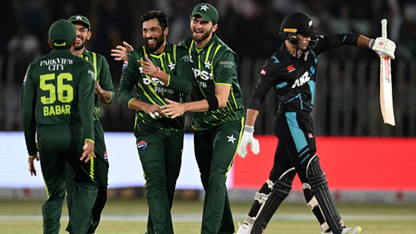 Second-string New Zealand lay down arms against Pakistan's bowling lineup; suffer 7-wicket defeat after getting bowled out for 90 Mohammad Amir celebrates a wicket against New Zealand (Getty Images)
