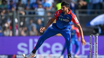 'I have to take 3 pills a day so that I don't feel the pain...': Ishant Sharma reveals he is playing IPL despite injury Delhi Capitals' pacer Ishant Sharma in action (Getty Images)