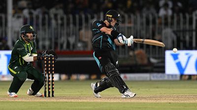 In Amir's absence, Chapman punishes Shaheen, Naseem during 87-run knock as second-string New Zealand beat Pakistan by 7 wickets Mark Chapman plays a shot against Pakistan (Getty Images)