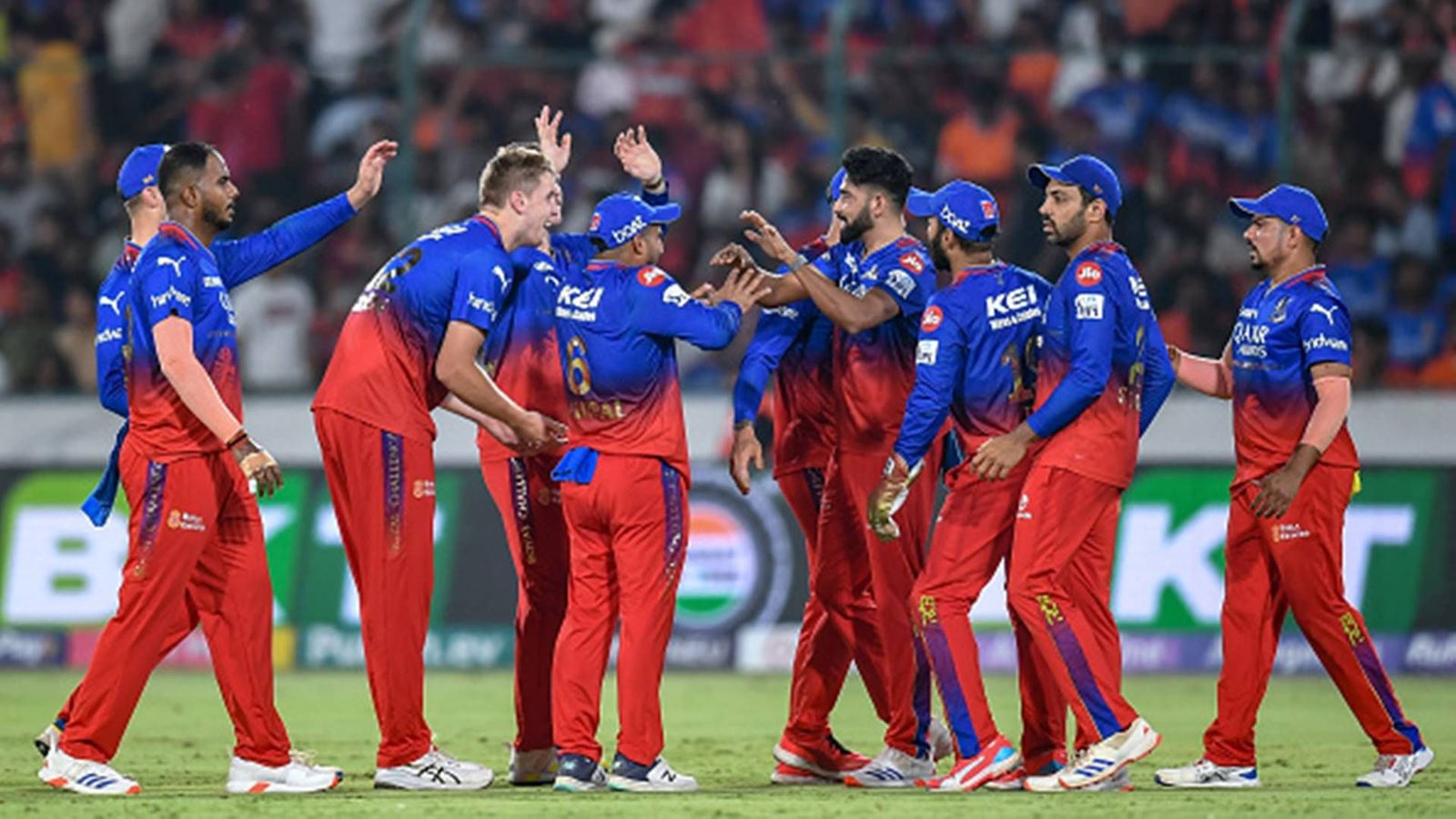 RCB bowlers shine in Hyderabad to end six-game losing streak, beat SRH by 35 runs to stay alive in IPL 2024 playoffs race RCB players celebrate a wicket (Getty Images)