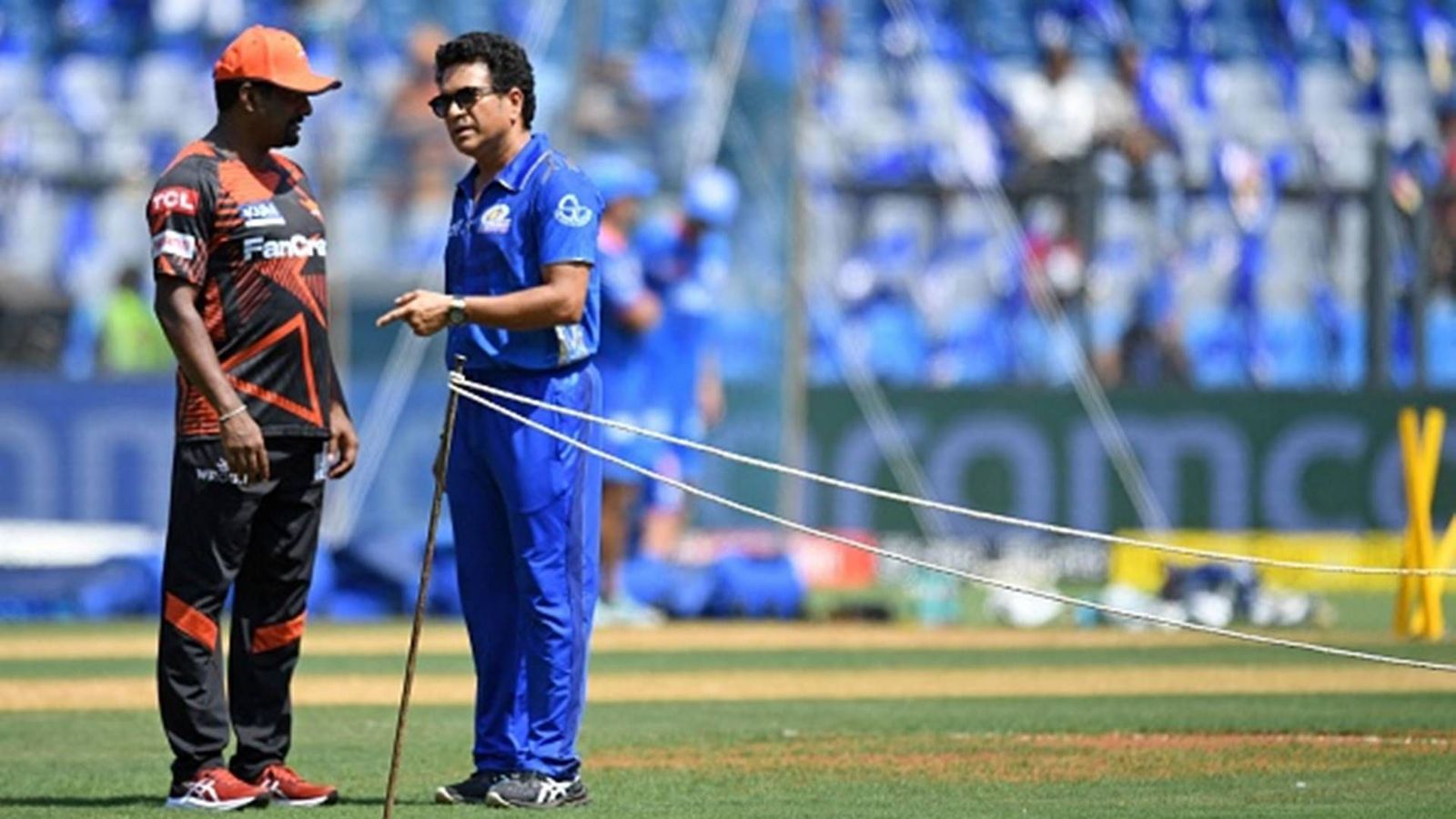 'The problem with spinners in India...': SRH coach Muttiah Muralitharan blames spinners for record-breaking scores in IPL 2024 Muttiah Muralitharan with Sachin Tendulkar (File Photo: Getty Images)