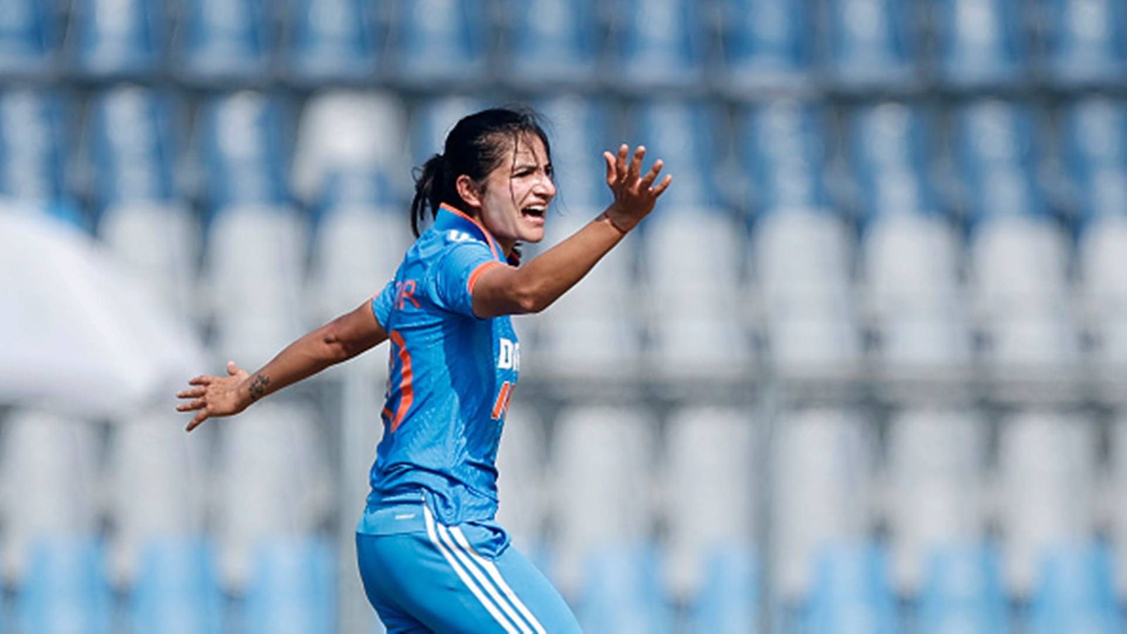 Renuka Thakur's 3 for 18 helps Harmanpreet Kaur-led India begin T20 World Cup preparation with easy win over Bangladesh Renuka Thakur's 3 for 18 helps Harmanpreet Kaur-led India begin T20 World Cup preparation with easy win over Bangladesh