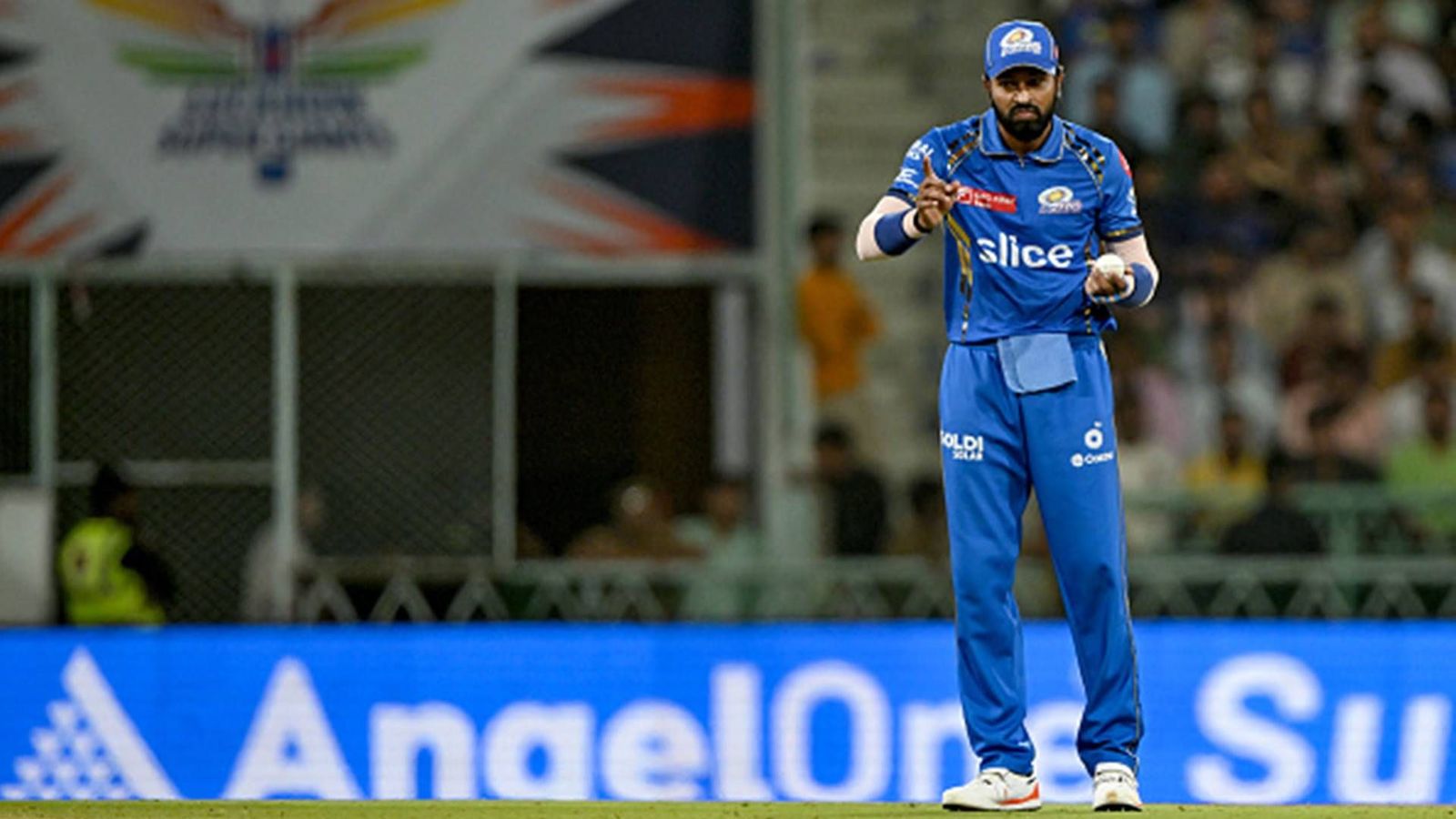 Irfan Pathan lashes out at Hardik Pandya again, says 'the team wasn't managed well on the ground' Hardik Pandya during Mumbai Indians' clash against Lucknow Super Giants (Getty Images)