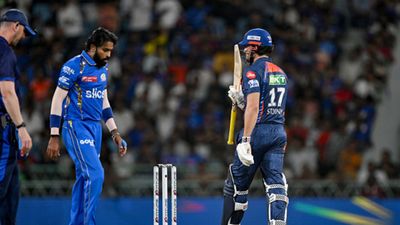 Hardik Pandya's blame-game continues, breaks down cause behind Mumbai Indians' defeat against Lucknow Super Giants Lucknow Super Giants' Marcus Stoinis (right) celebrates after scoring a half-century (50 runs) as Mumbai Indians' captain Hardik Pandya (C) looks on during the IPL 2024 clash on April 30. (Getty)