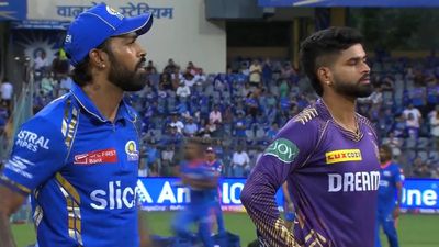 MI vs KKR: Hardik Pandya drops Mohammad Nabi for young Indian batter, check playing XIs here Hardik Pandya and Shreyas Iyer in the middle for coin toss (Screengrab: IPL, X)