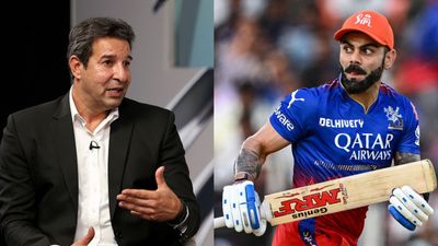 IPL 2024: Legendary Wasim Akram strongly defends Virat Kohli amidst debate surrounding his strike rate, says 'he is under pressure even now' Legendary Wasim Akram (L) and RCB's batter Virat Kohli. (Getty)