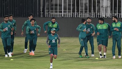 Pakistan team to hit jackpot as PCB chief announces hefty prize money if Babar Azam's brigade win T20 World Cup 2024, each player to become crorepati Pakistan's captain Babar Azam (C) warms up along with teammates during a practice session at the Rawalpindi Cricket Stadium in Rawalpindi on April 16. (Getty)