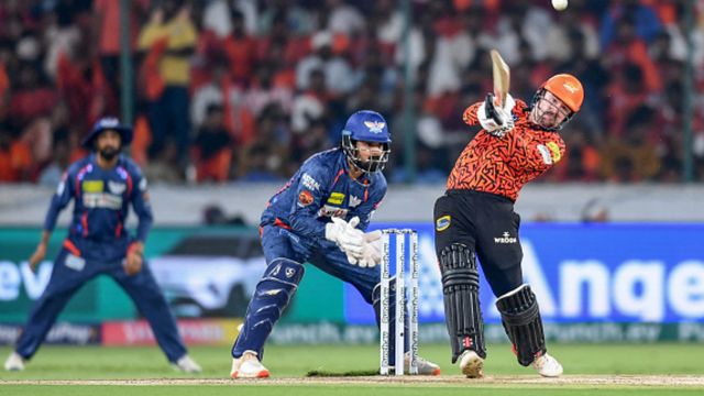 IPL 2024 Orange Cap: Travis Head dazzles into top 3 after cracking knock vs LSG, hot on heels with Ruturaj Gaikwad, Virat Kohli Sunrisers Hyderabad's Travis Head (R) plays a shot as Lucknow Super Giants' wicketkeeper and captain KL Rahul (C) watches during their IPL 2024 clash on May 8. (Getty)