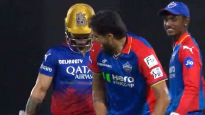 WATCH: Ishant Sharma teases Virat Kohli with funny send-off after dismissing him for 1st time in IPL during RCB vs DC clash Ishant Sharma (right) celebrates after dismissing Virat Kohli during RCB vs DC's IPL 2024 clash. (Screengrab-X)