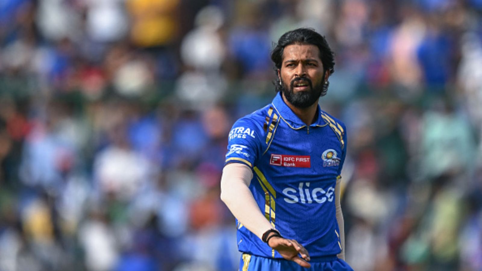 MI Coach blames hate from fans for Hardik Pandya's dismal performance in IPL 2024, says 'hearing all the boos' Hardik Pandya in frame (Getty)