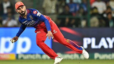 'I don't need approval from anyone': Virat Kohli hits back at Gavaskar, reveals how he deals with outside noise on strike rate critics RCB's superstar batter Virat Kohli in this frame. (Getty)