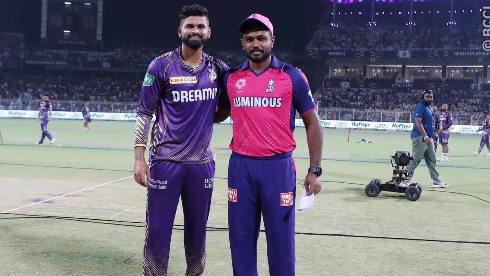 RR vs KKR Playing XI: Shreyas Iyer makes one change in Kolkata's fold against Rajasthan in rain-curtailed match; know playing conditions KKR captain Shreyas Iyer (left) and RR skipper Sanju Samson in this frame. (Getty)
