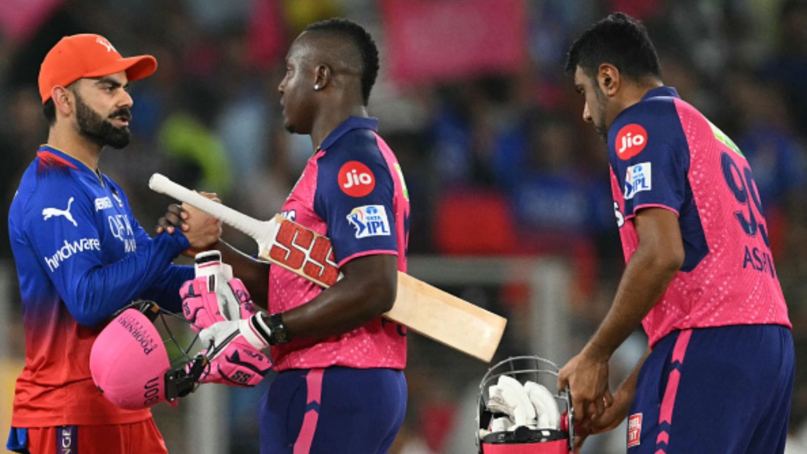 RR vs RCB: Rajasthan Royals star makes bold remark after beating Bengaluru in Eliminator, says 'wasn't that difficult' Virat Kohli congratulating Rovman Powell after win (Getty)