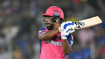 Sanju Samson on the verge of breaking legendary Shane Warne's 13-year-old captaincy record for Rajasthan Royals Sanju Samson plays a shot against Royal Challengers Bengaluru (Getty Images)