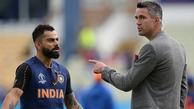 Kevin Pietersen wants Virat Kohli to leave RCB and play for this franchise to win IPL; gives Lionel Messi, Cristiano Ronaldo's example to prove his point Virat Kohli with Kevin Pietersen during a training session (File Photo: Getty Images)