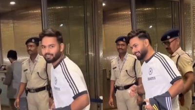 WATCH: Rishabh Pant's priceless gesture to fan's 'bhai jeet ke aana' request during Team India's departure for US for T20 World Cup Rishabh Pant during Team India's departure for US for T20 World Cup. (Screengrab-X)