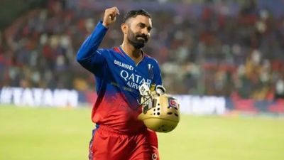 'I really wish he comes in...': Dinesh Karthik wants this World Cup-winner to become India's next head coach RCB legend Dinesh Karthik in this frame. (X)